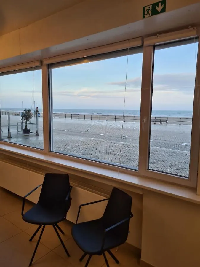 Apartment Ferienwohnung Frontaal Gelijkvloers Seaview 80M² 2 Slp Ostende Belgien