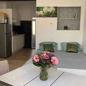  Appartement Magnifique Au 2ème étage, à Proximité De La Gare Du Midi! Belgique