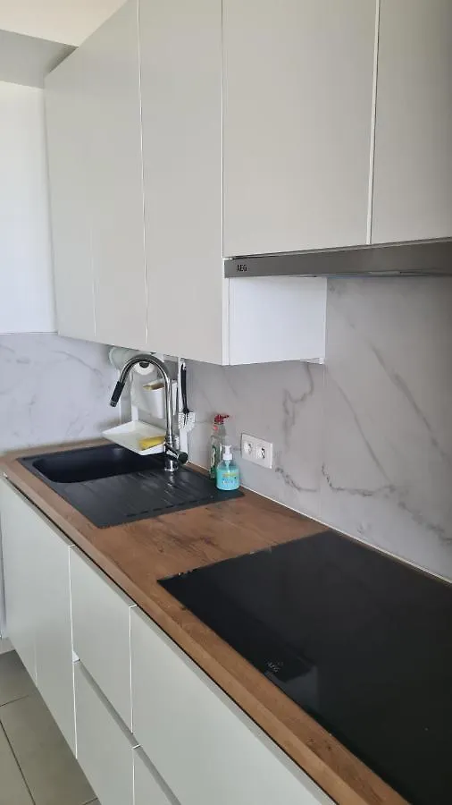 frontaal gelijkvloers seaview 80m² 2 slp Appartement Oostende 0*,  België