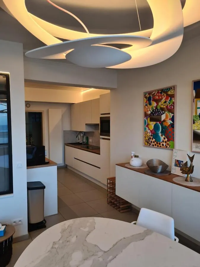 Appartement Frontaal Gelijkvloers Seaview 80M² 2 Slp à Ostende