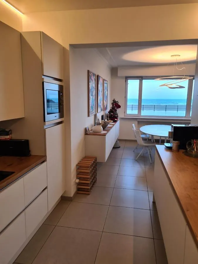 frontaal gelijkvloers seaview 80m² 2 slp Appartement Oostende